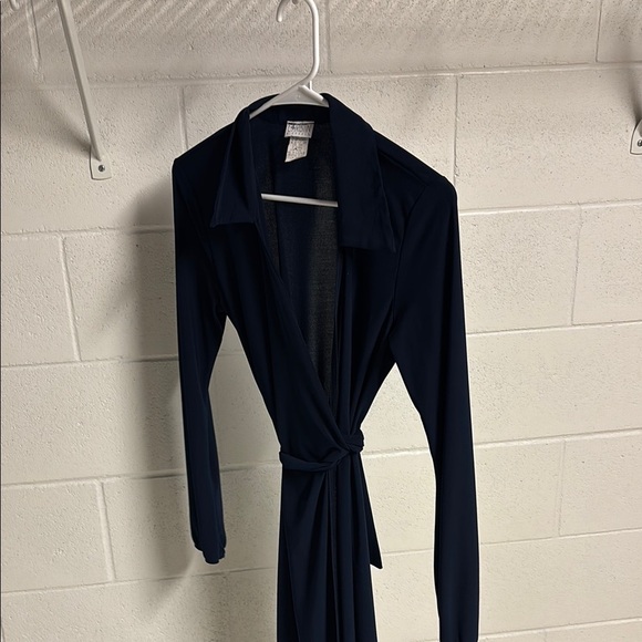 christin michaels Dresses & Skirts - Christin Michaels. Elegant Navy Blue Wrap Dress. Size Medium